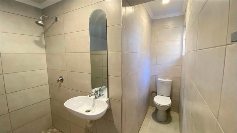 5 Bedroom Property for Sale in Murdock Valley Western Cape